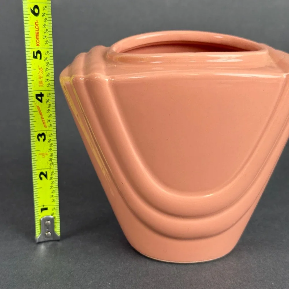 Inarco Ceramic Vase/planter 1985 Art Deco Style Fan Shape Peach Pink Japan